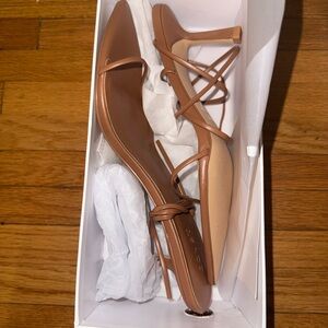 Chic Tan Strappy Heels